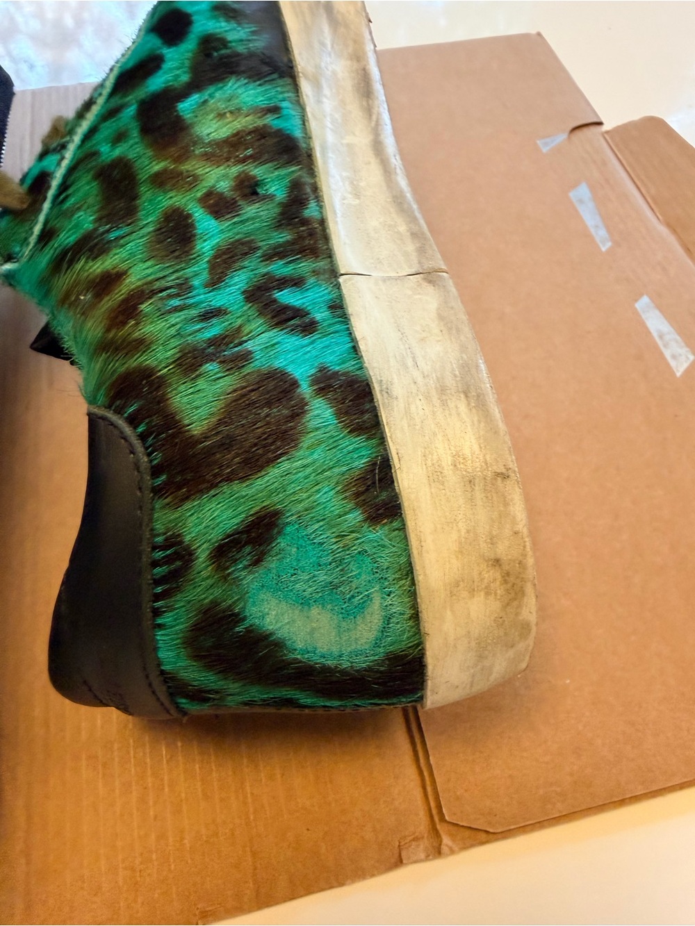 Golden Goose Emerald Leopard-Print Low-Top Sneakers with Black Toe Caps - Picture 5 of 8